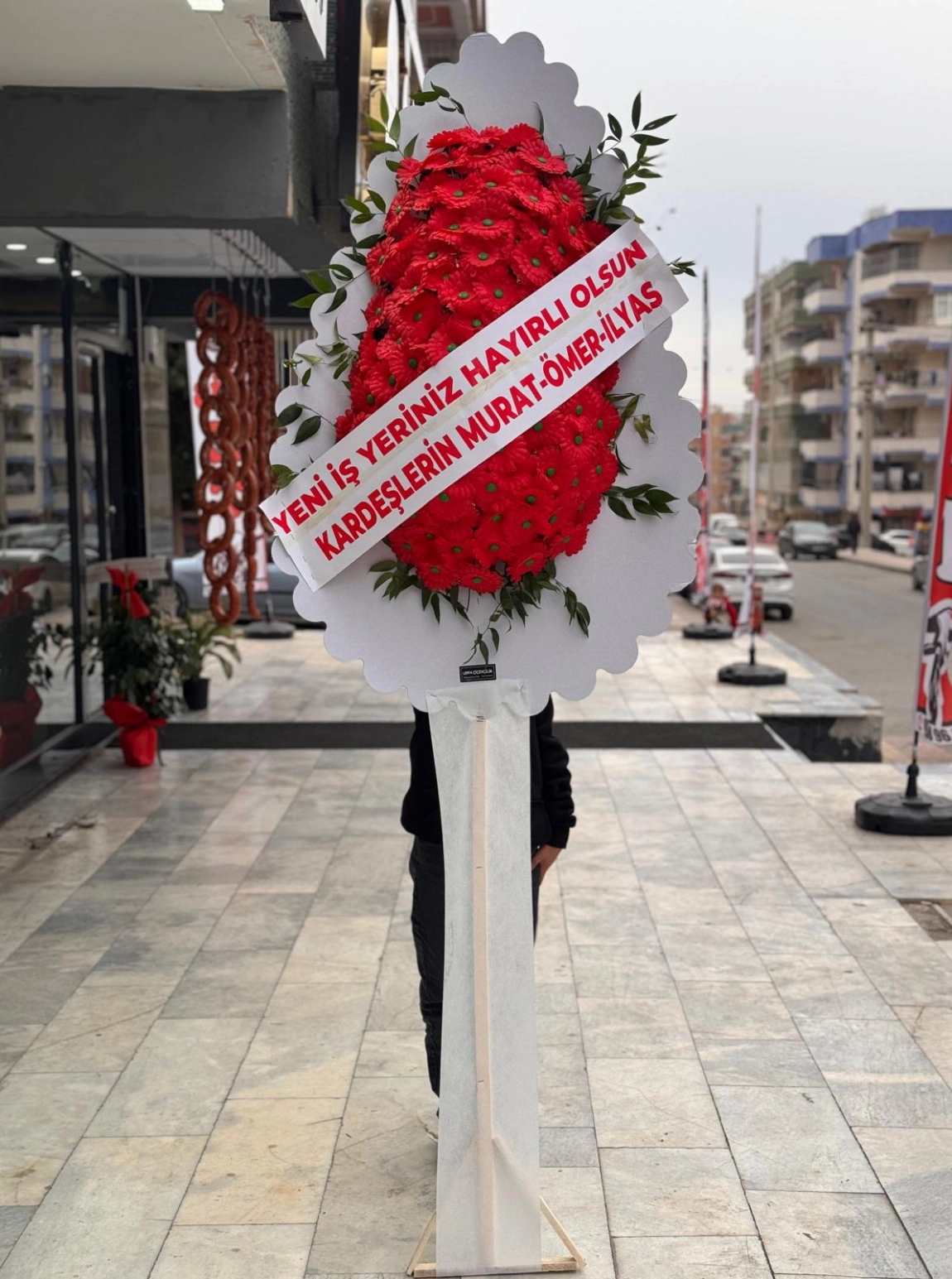 Kırmızı Yapay Tekli Çelenk